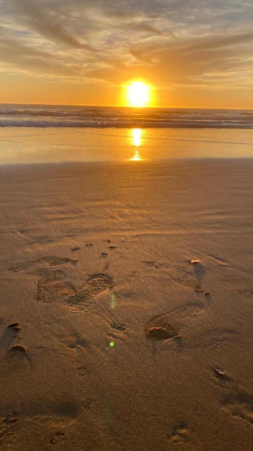 Rock'S Beach Spot Front Costa de Caparica Luaran gambar