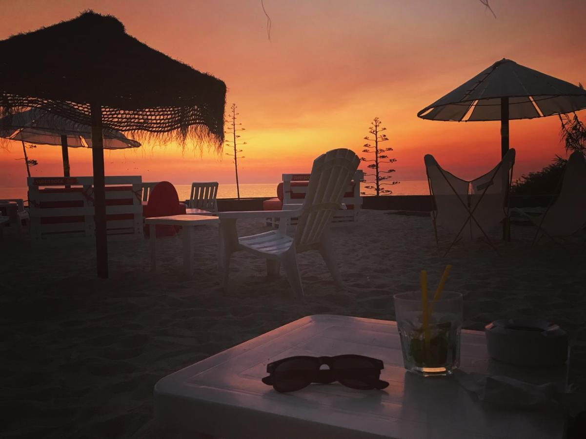 Rock'S Beach Spot Front Costa de Caparica Luaran gambar