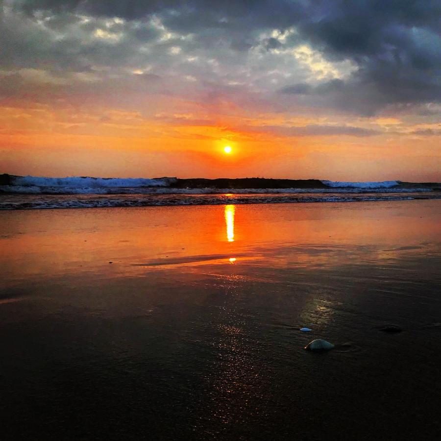 Rock'S Beach Spot Front Costa de Caparica Luaran gambar